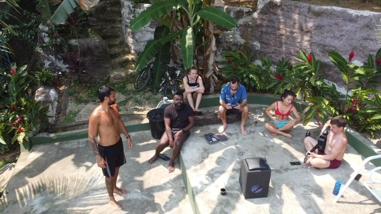 Sintonia Surf Hostel E Bar Ubatuba Ngoại thất bức ảnh